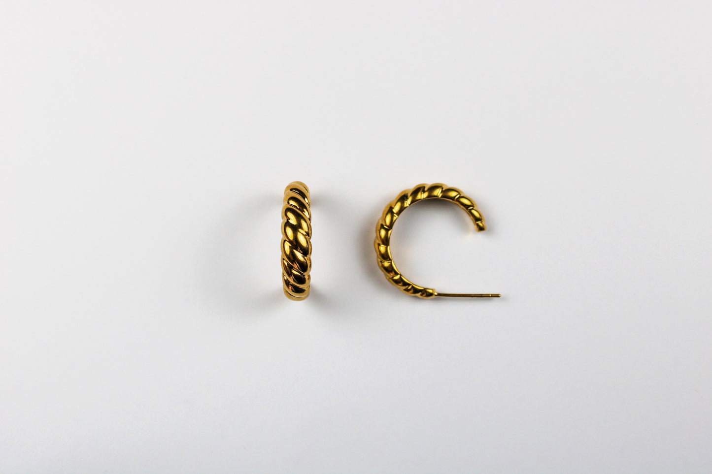 Croissant hoop earrings