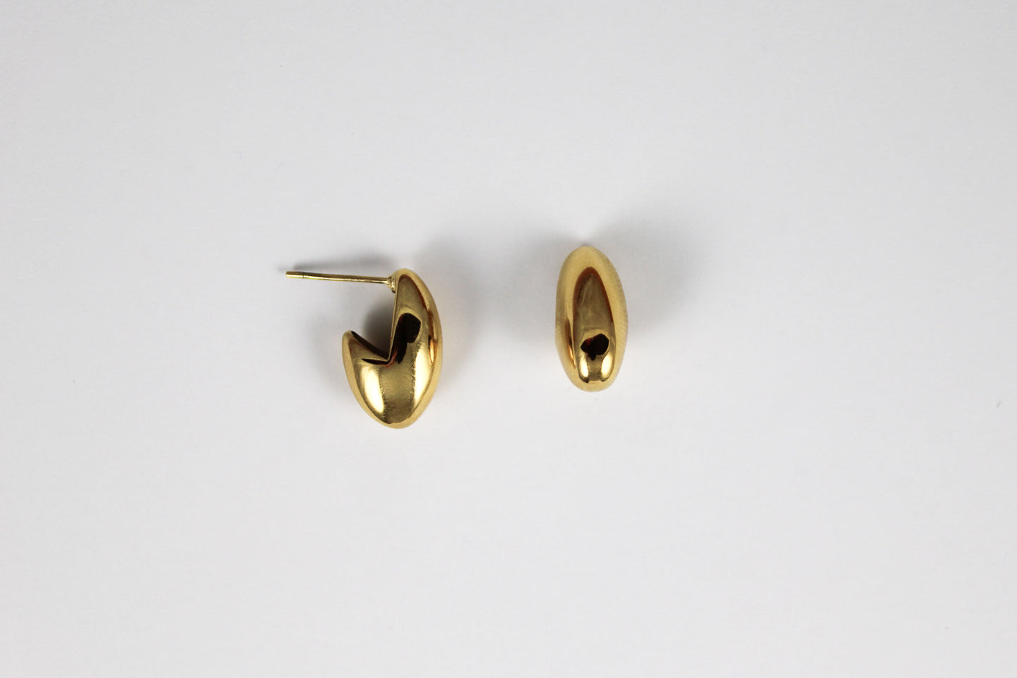 Gold Macondo earrings
