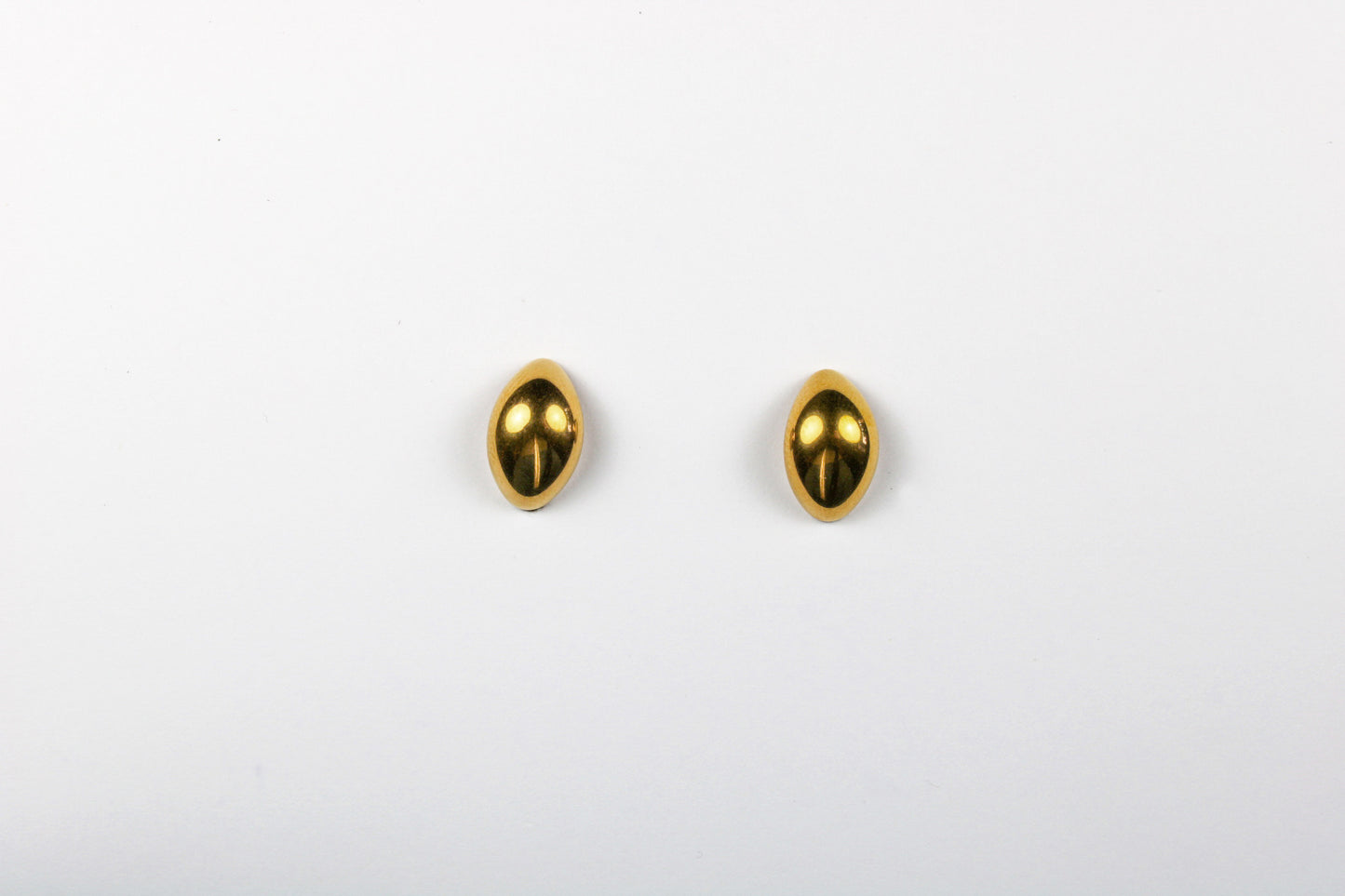 Mini oval earrings