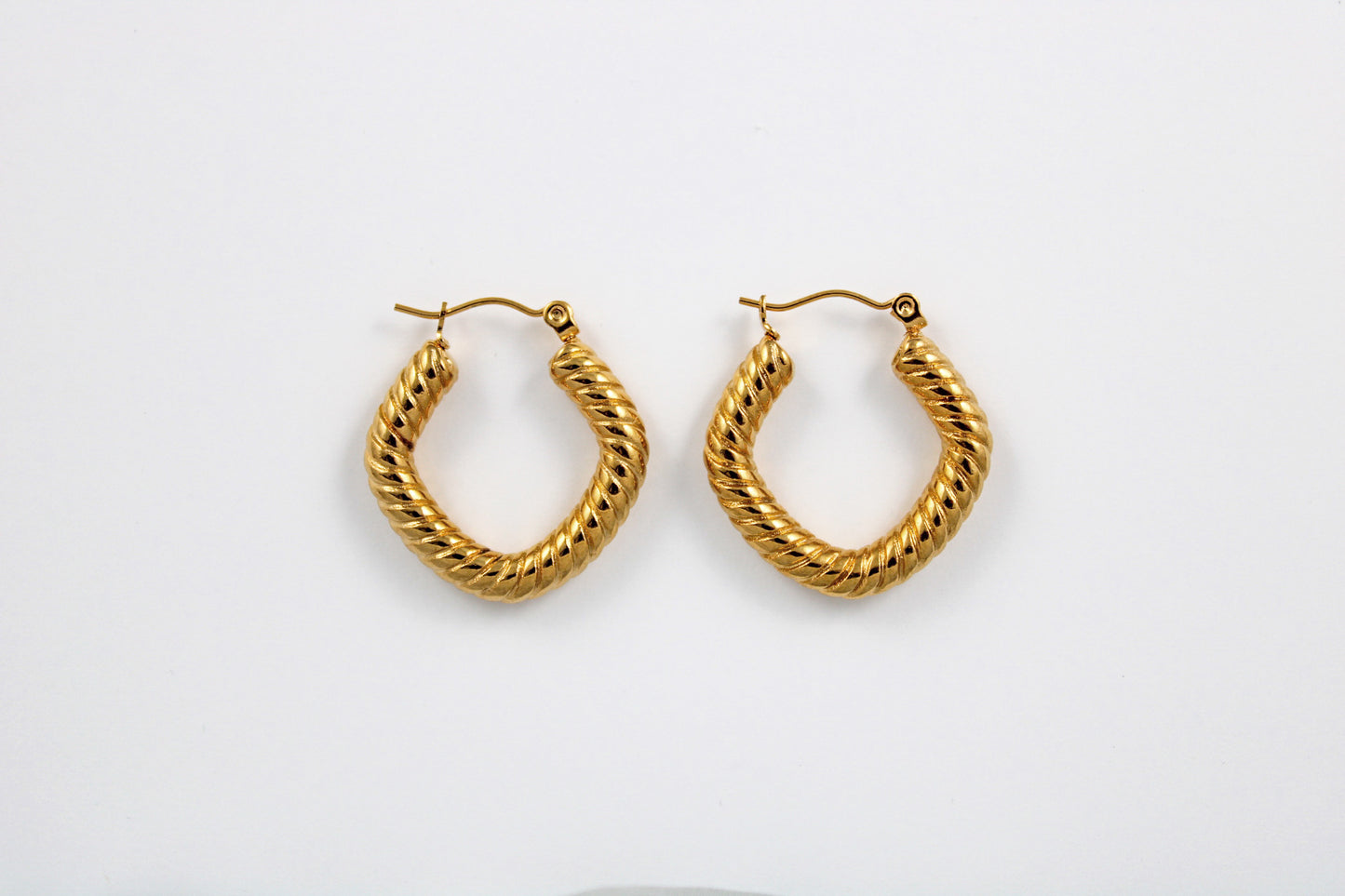 Twisted cable rhombus earrings