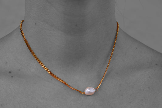Chain necklace with pearl