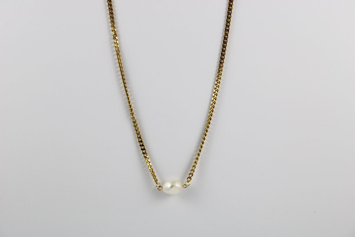 Chain necklace with pearl
